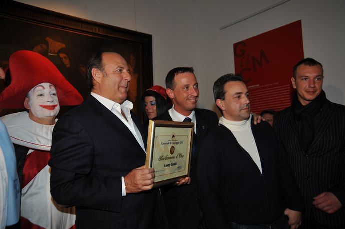 Ingrandisci la foto